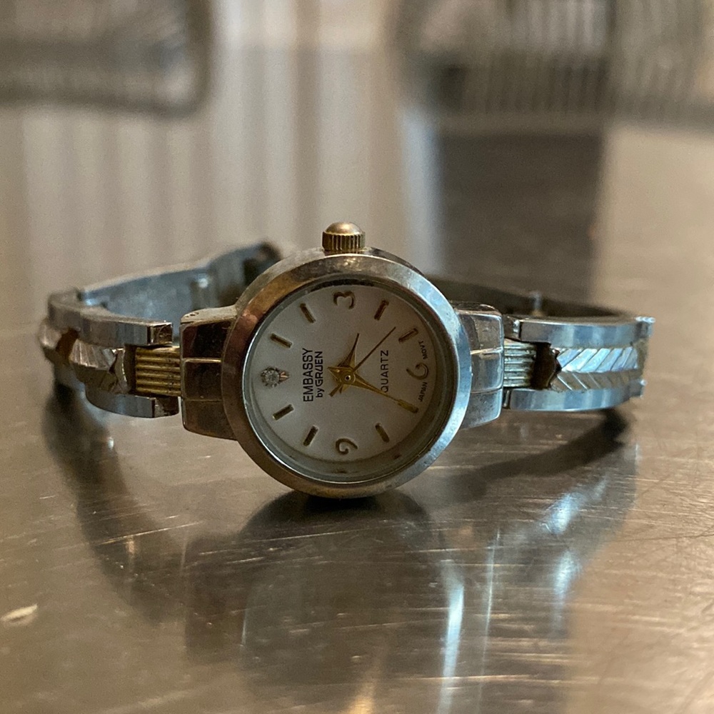 Vintage Embassy by Gruen Stainless Steel GEM9023 Watch Japan